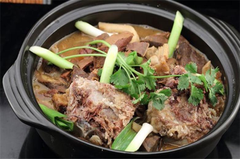 解馋牛排牛骨煲